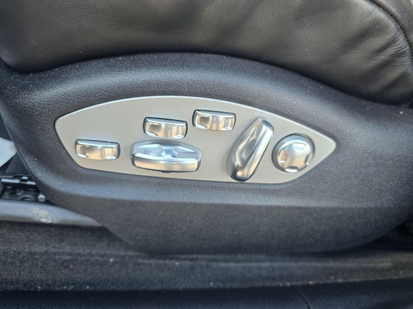 Used Porsche Macan 2022 for sale - 76042583: Photo 44