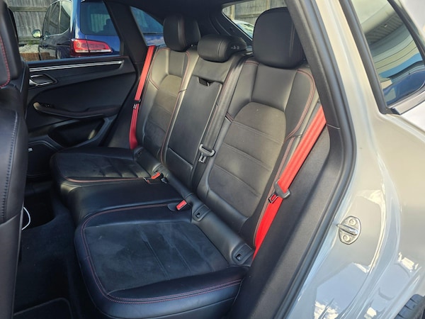 Used Porsche Macan 2022 for sale - 76042583: Photo 47