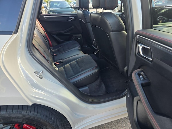 Used Porsche Macan 2022 for sale - 76042583: Photo 53
