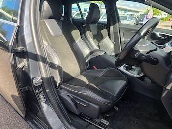 Used Volvo V60 2015 for sale - 78648070: Photo