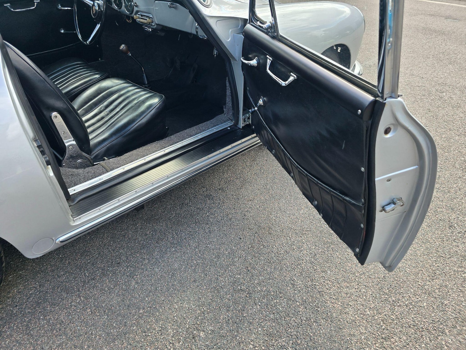 Used Porsche 356 for sale - 76988532: Photo 39