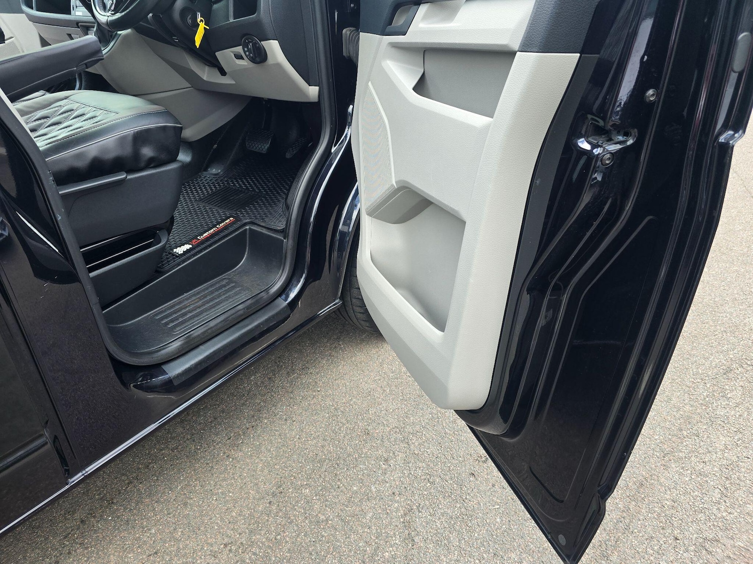 Used Volkswagen Transporter 2017 for sale - 78063042: Photo 40