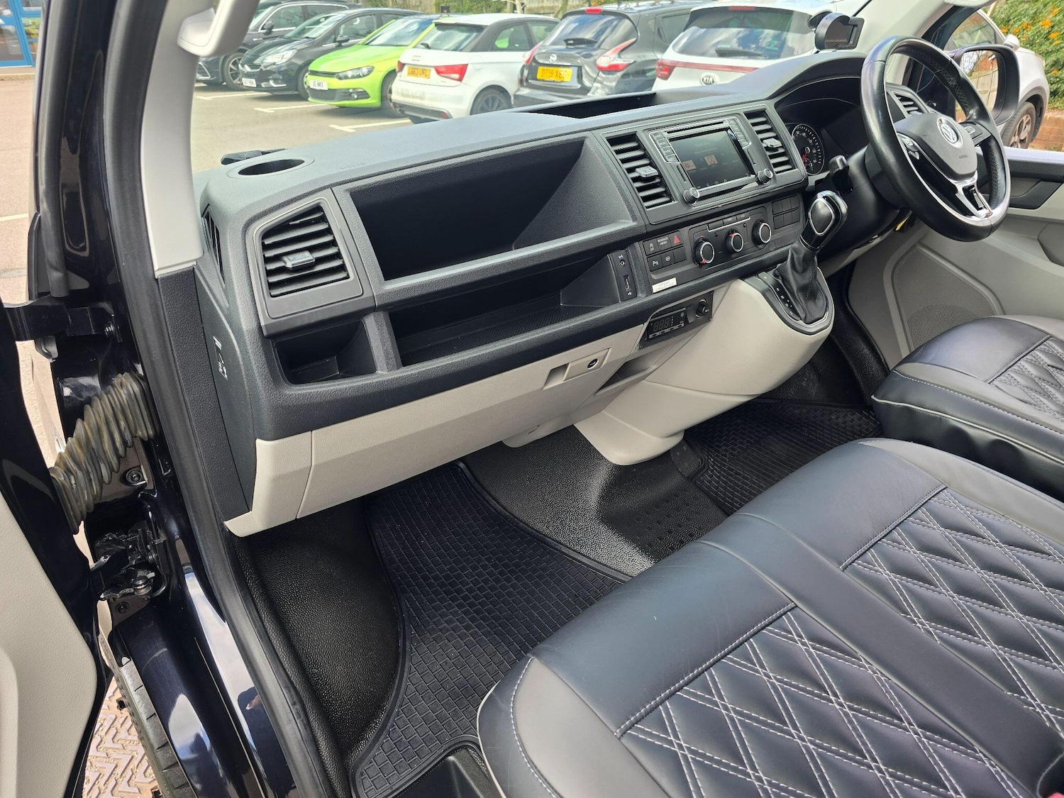 Used Volkswagen Transporter 2017 for sale - 78063042: Photo 41