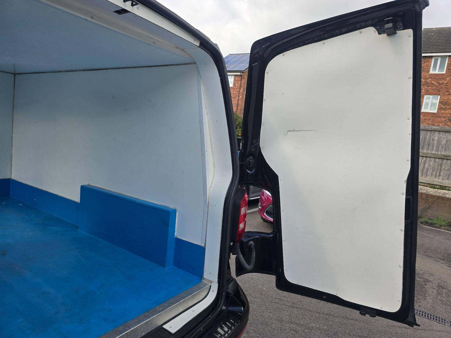 Used Volkswagen Transporter 2017 for sale - 78063042: Photo 55