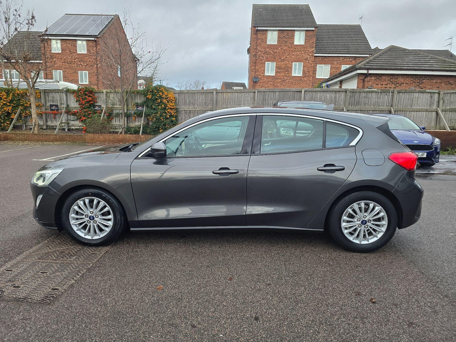 Used Ford Focus for sale - 76729031: Photo 2