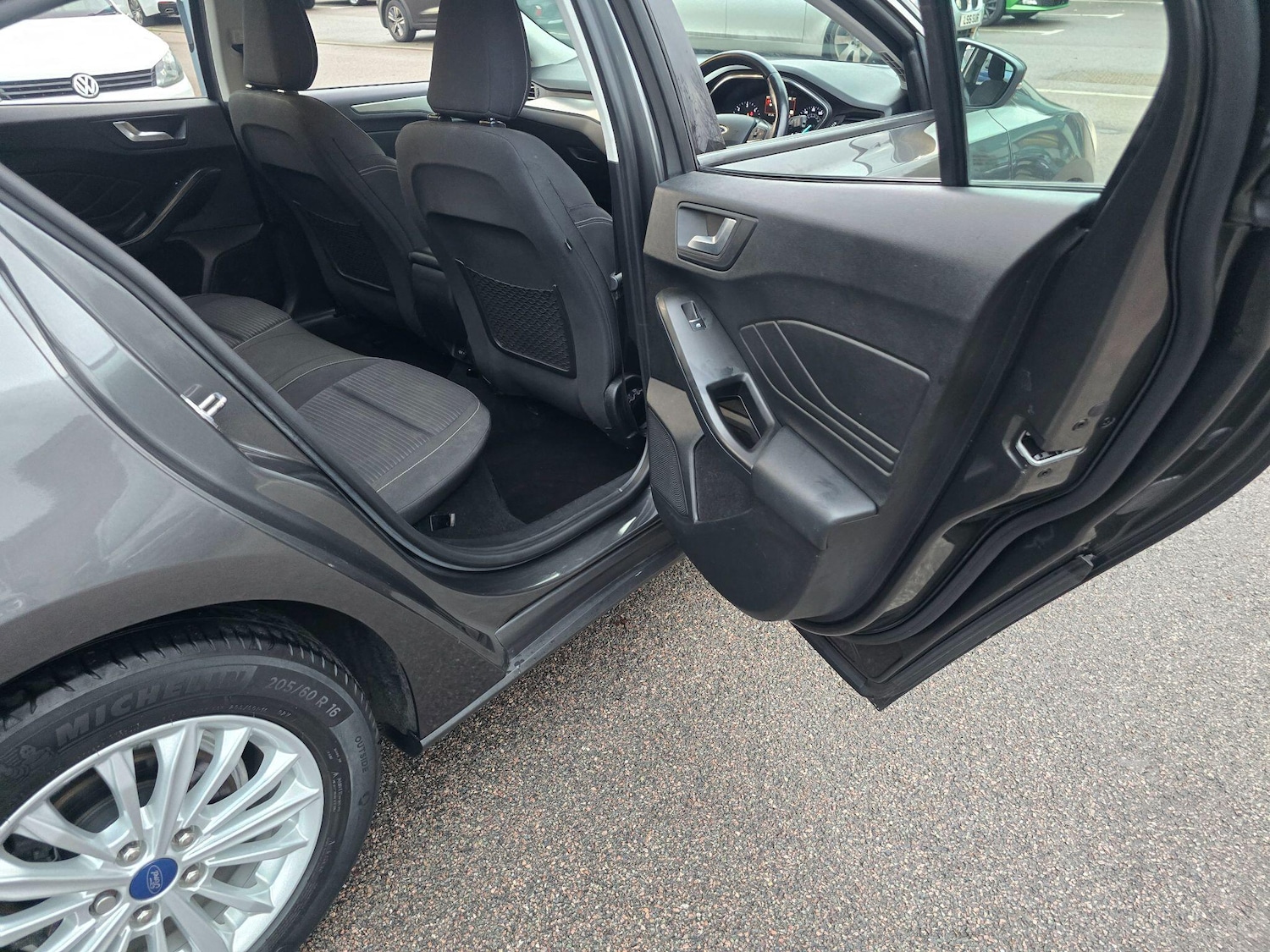 Used Ford Focus for sale - 76729031: Photo 53