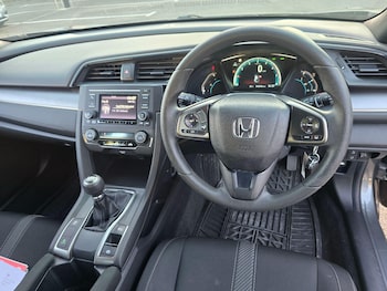 Used Honda Civic 2017 for sale - 76251234: Photo