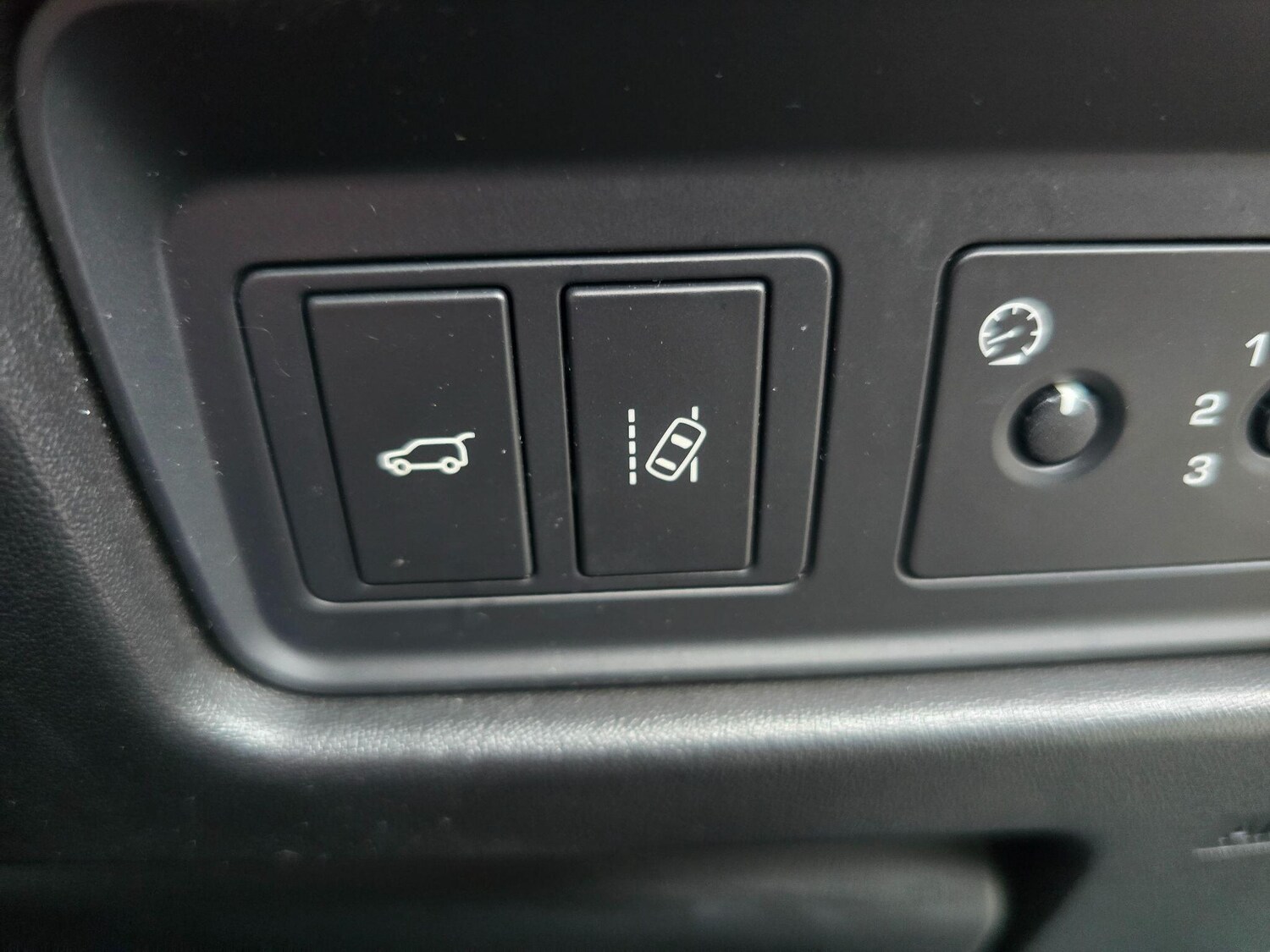 Used Land Rover Discovery Sport 2017 for sale - 76499065: Photo 27