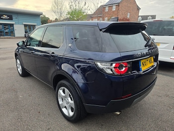 Used Land Rover Discovery Sport 2017 for sale - 76499065: Photo