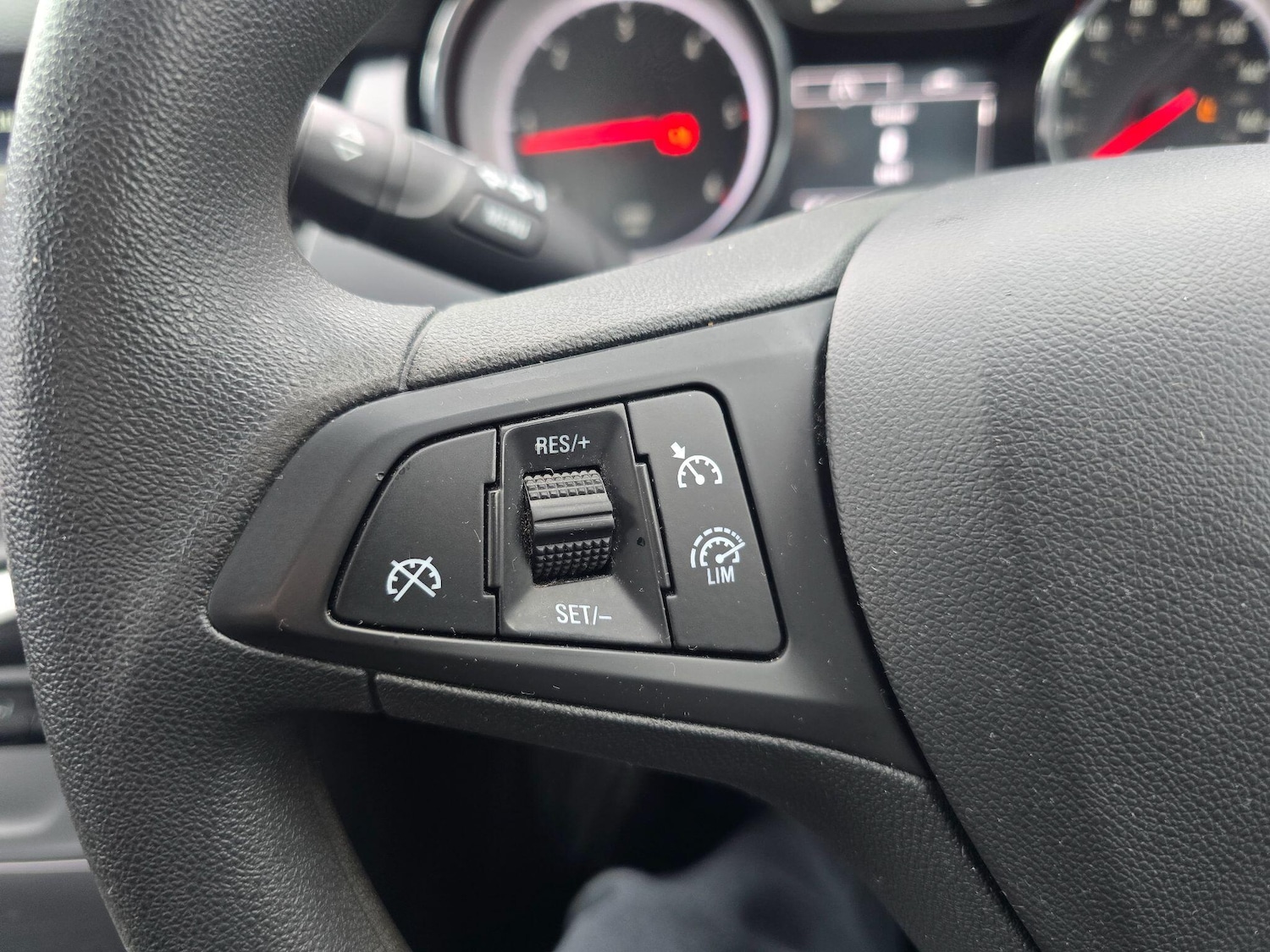 Used Vauxhall Astra 2017 for sale - 77468751: Photo 20