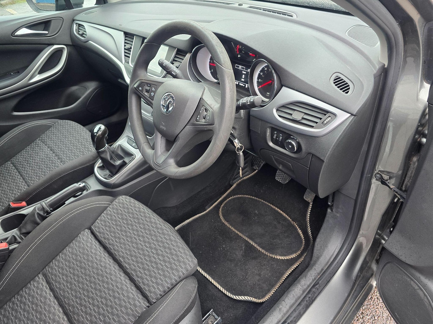 Used Vauxhall Astra 2017 for sale - 77468751: Photo 31