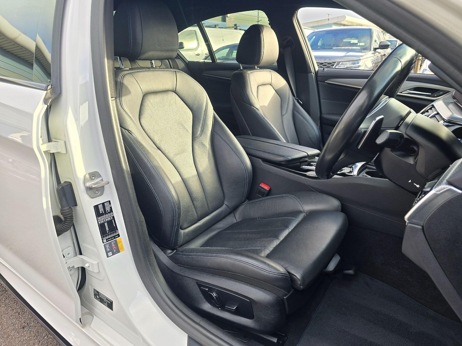 Used BMW 5 Series 2018 for sale - 76772263: Photo 2