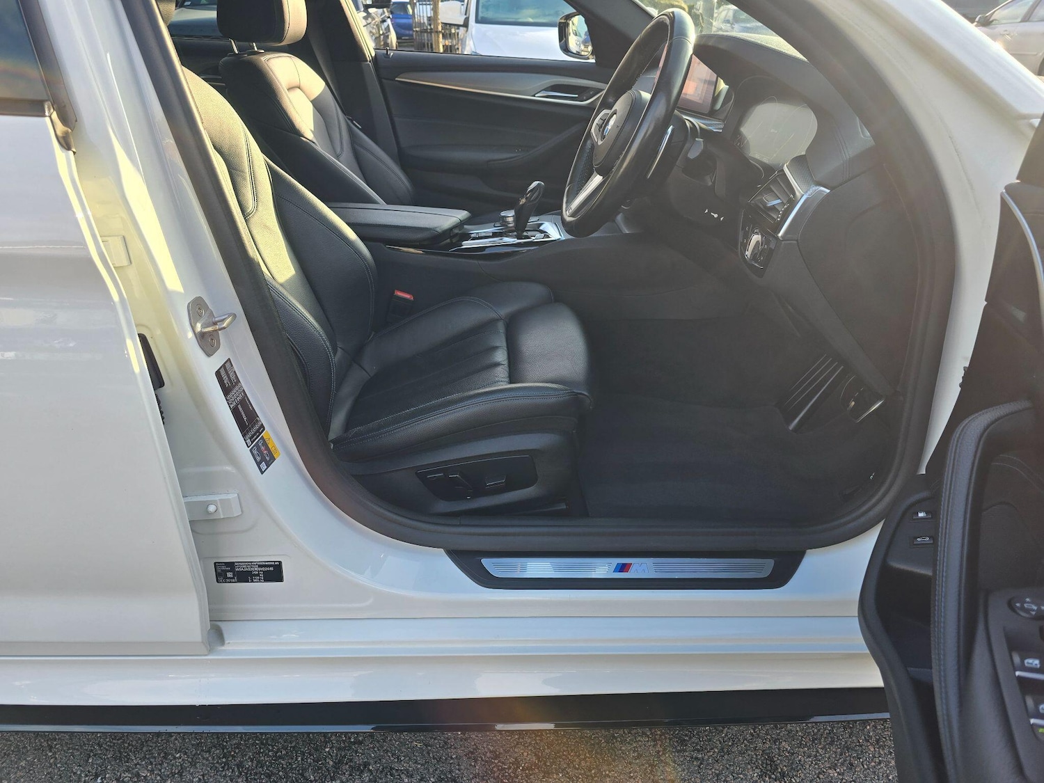 Used BMW 5 Series 2018 for sale - 76772263: Photo 32