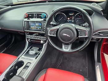 Used Jaguar XE 2016 for sale - 78275698: Photo