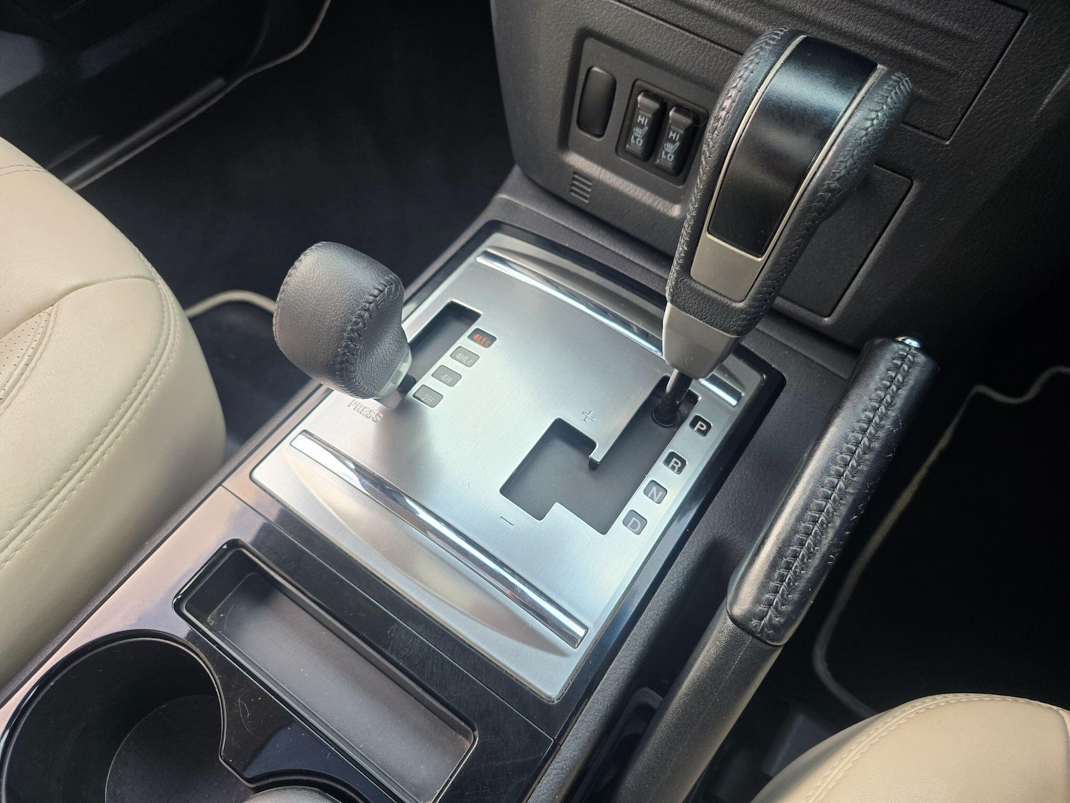 Used Mitsubishi Shogun 2016 for sale - 77637414: Photo 16