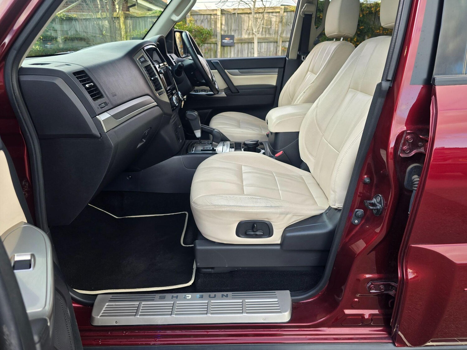 Used Mitsubishi Shogun 2016 for sale - 77637414: Photo 37