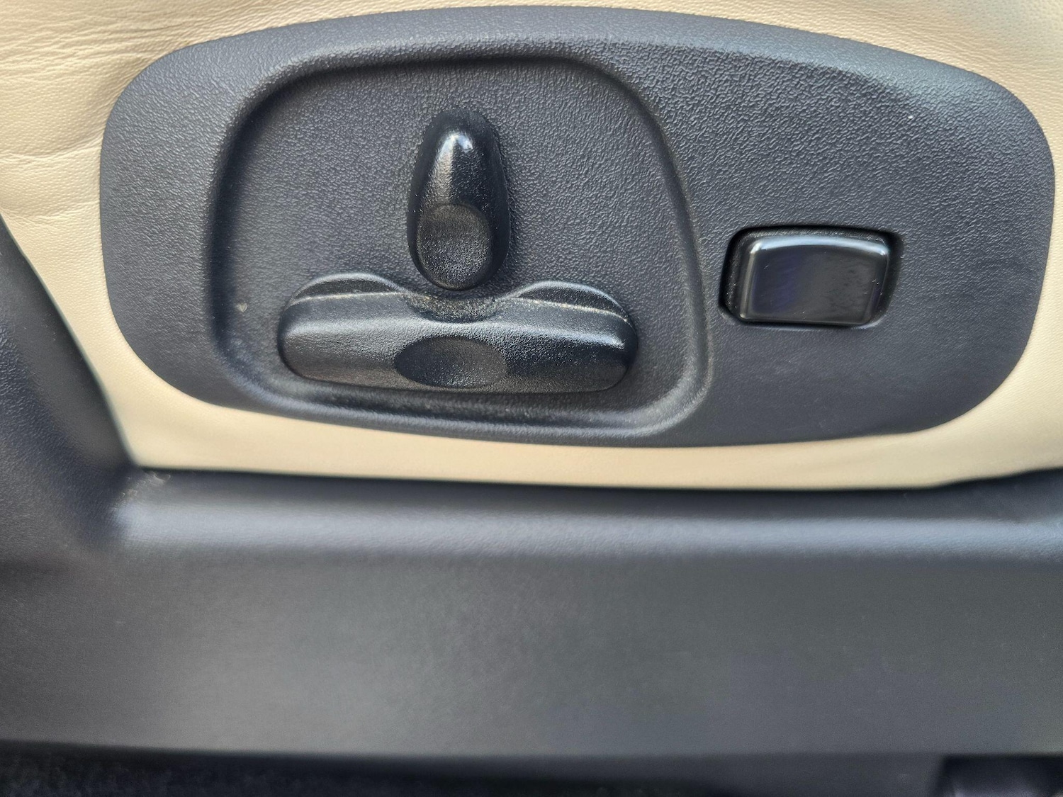 Used Mitsubishi Shogun 2016 for sale - 77637414: Photo 4