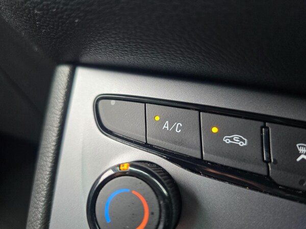 Used Vauxhall Astra 2020 for sale - 75678537: Photo 4