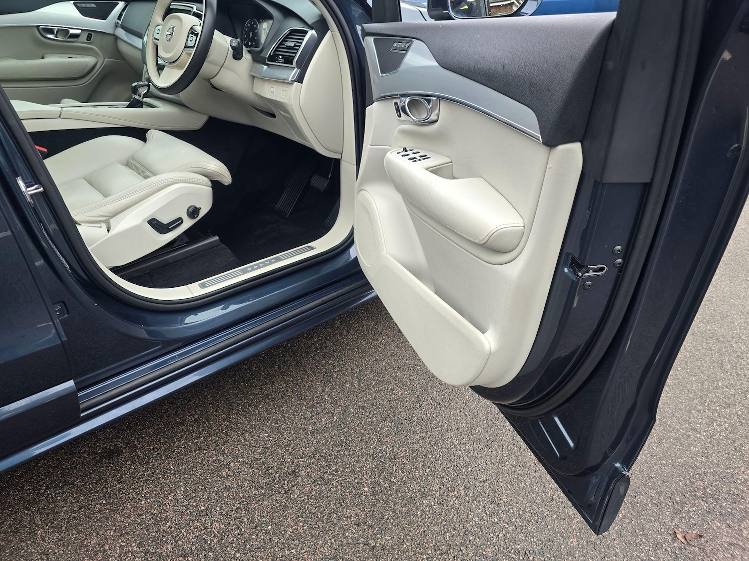 Used Volvo XC90 2018 for sale - 76729006: Photo 35