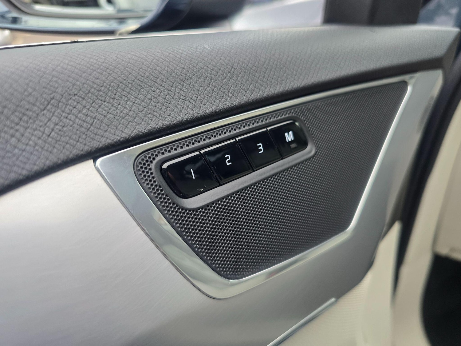 Used Volvo XC90 2018 for sale - 76729006: Photo 41