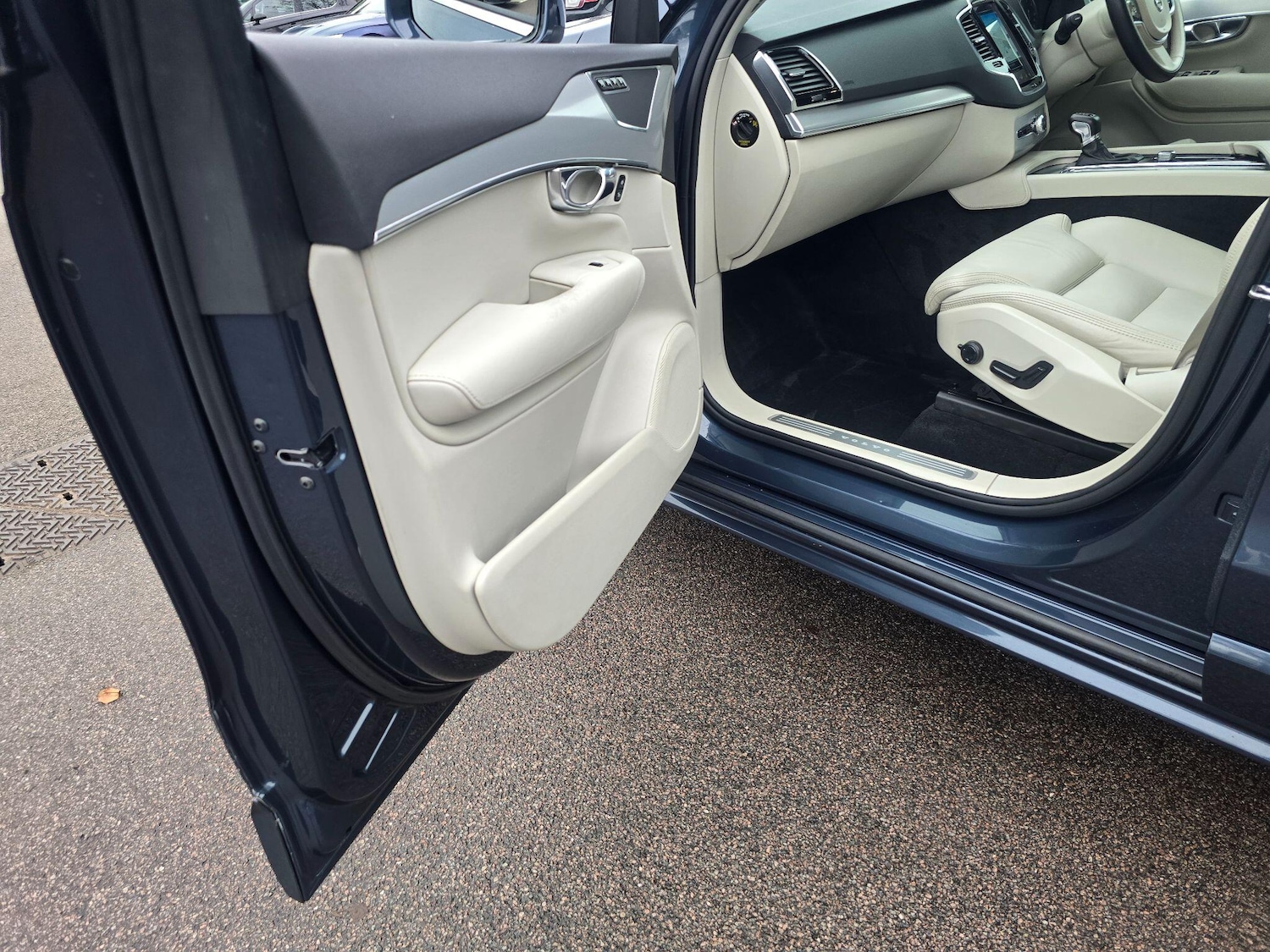 Used Volvo XC90 2018 for sale - 76729006: Photo 43