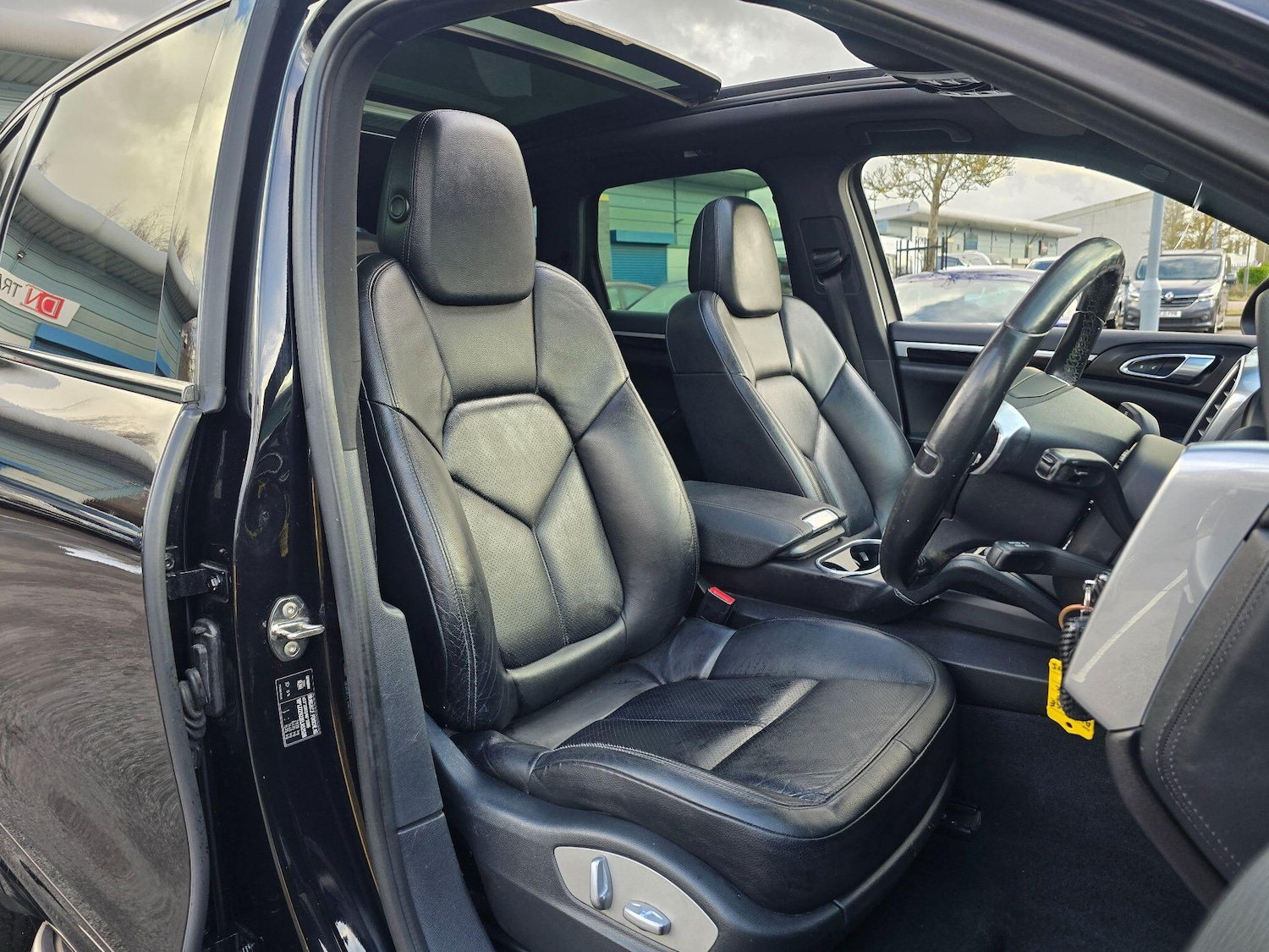 Used Porsche Cayenne 2014 for sale - 77396628: Photo 30