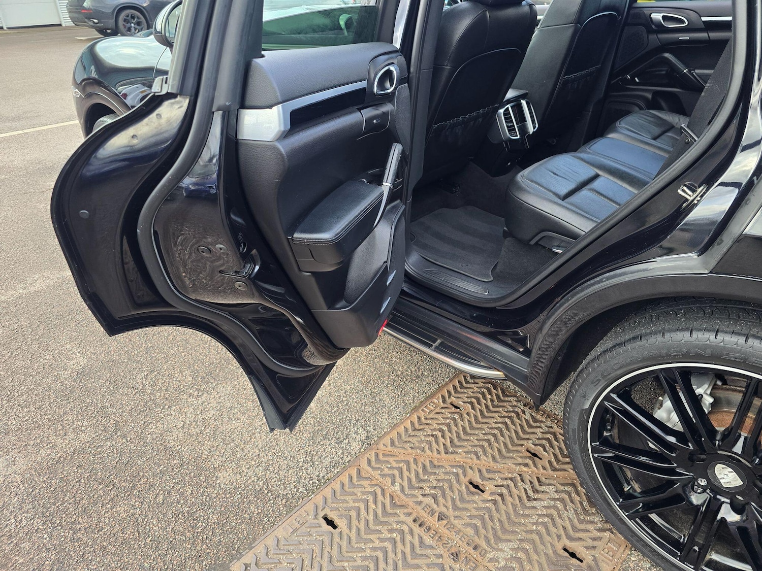 Used Porsche Cayenne 2014 for sale - 77396628: Photo 50