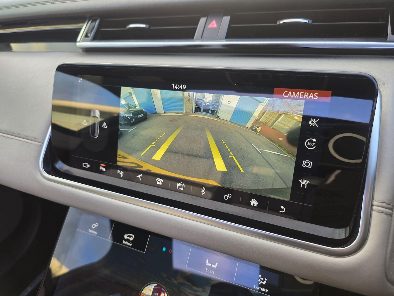 Used Land Rover Range Rover Velar 2018 for sale - 76865685: Photo 17