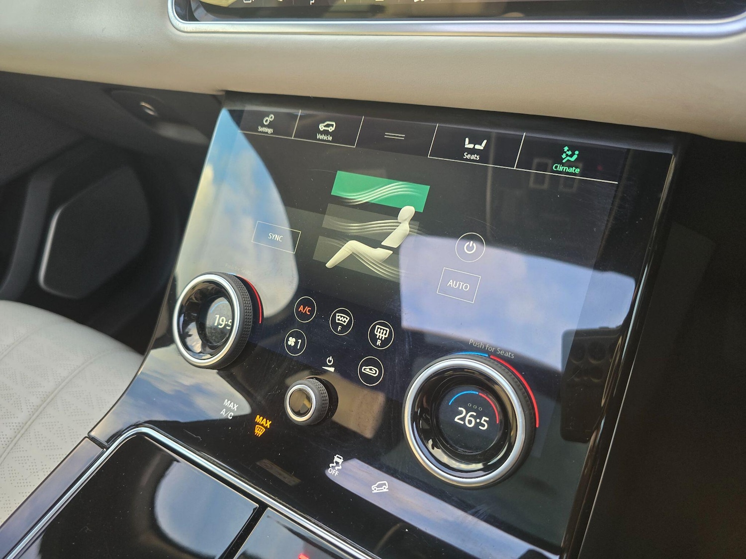 Used Land Rover Range Rover Velar 2018 for sale - 76865685: Photo 27