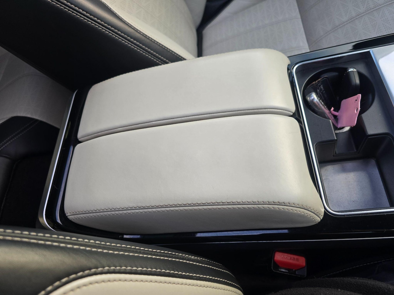 Used Land Rover Range Rover Velar 2018 for sale - 76865685: Photo 30