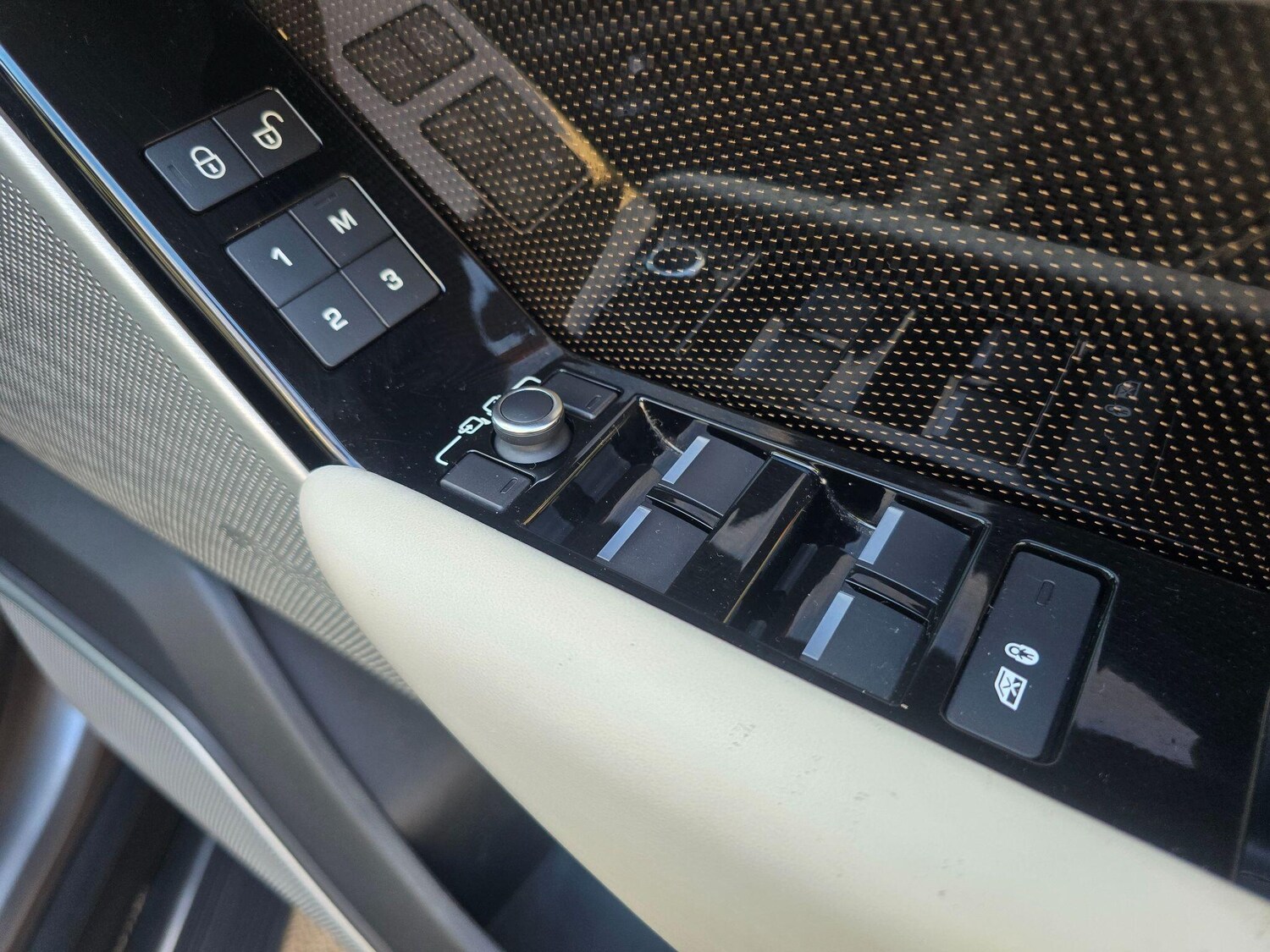 Used Land Rover Range Rover Velar 2018 for sale - 76865685: Photo 41