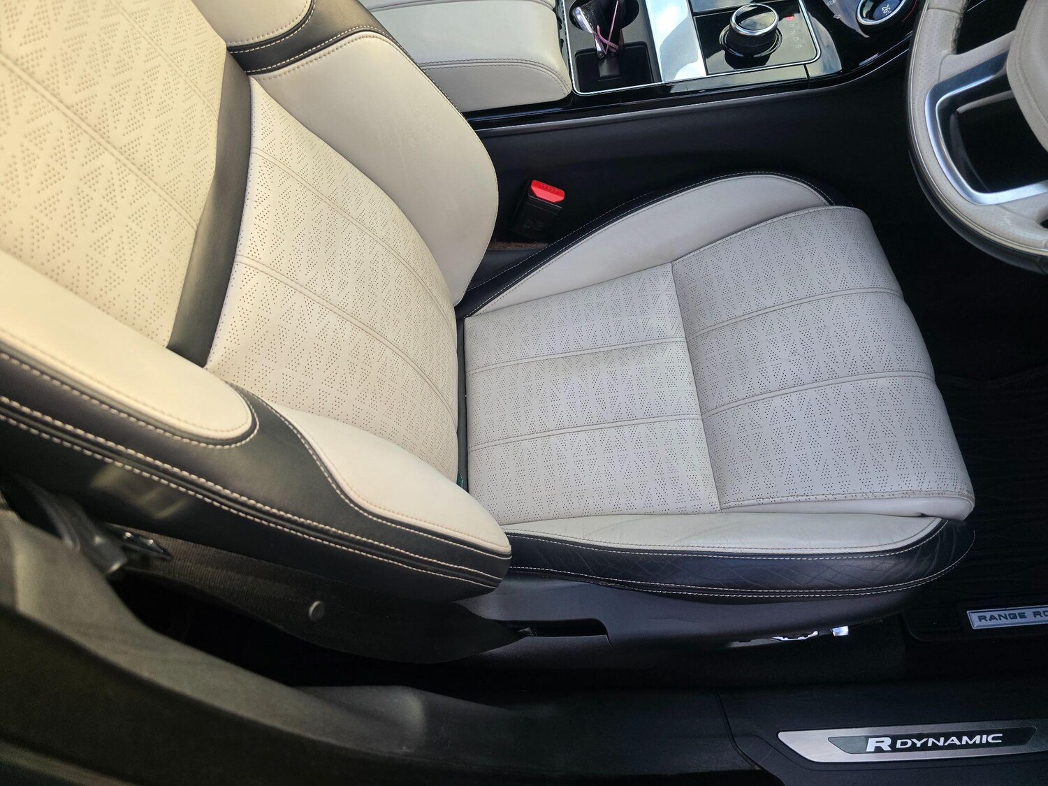 Used Land Rover Range Rover Velar 2018 for sale - 76865685: Photo 42