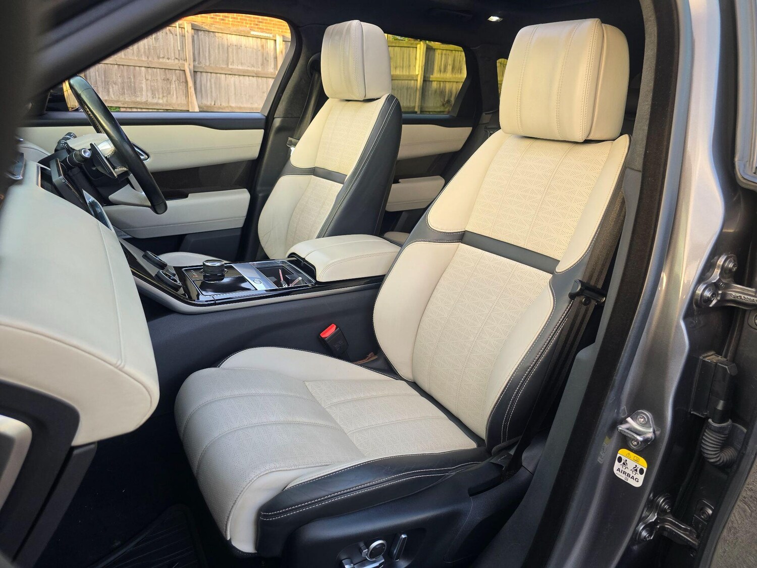 Used Land Rover Range Rover Velar 2018 for sale - 76865685: Photo 48