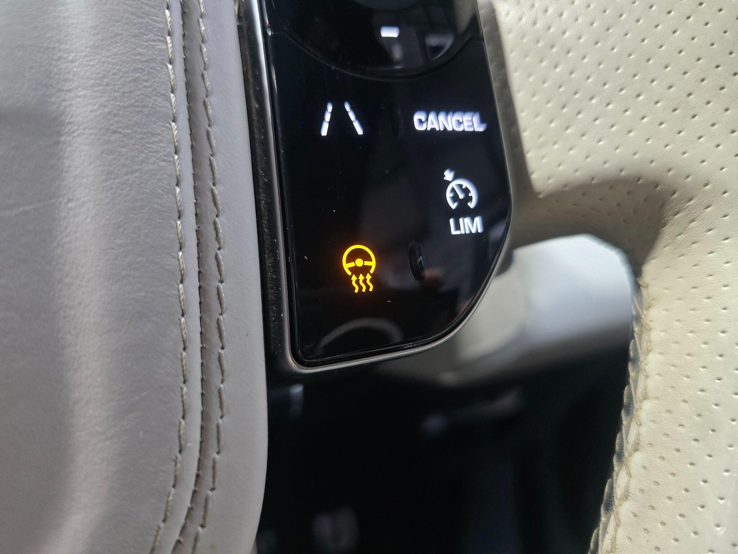 Used Land Rover Range Rover Velar 2018 for sale - 76865685: Photo 6