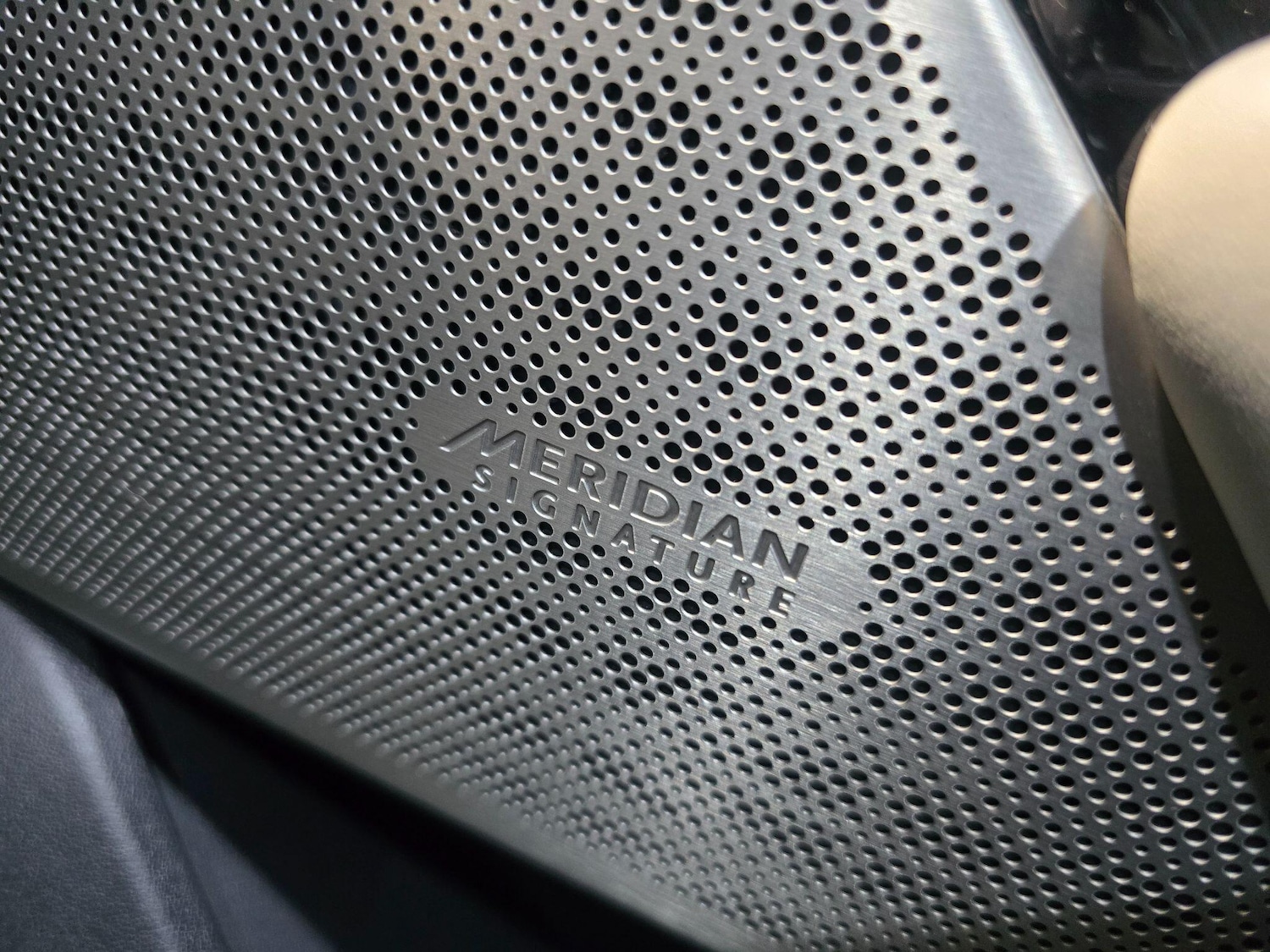 Used Land Rover Range Rover Velar 2018 for sale - 76865685: Photo 7