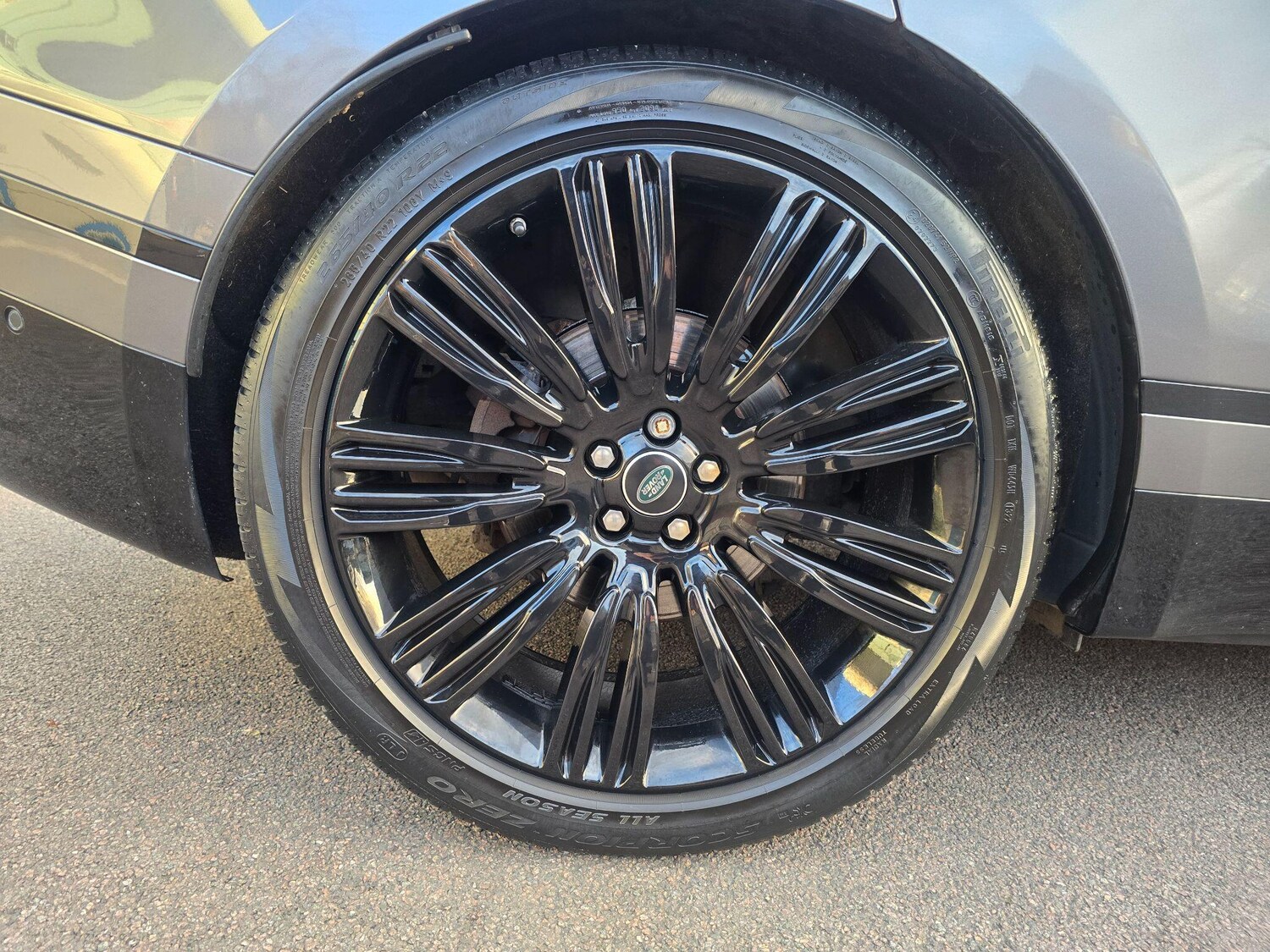 Used Land Rover Range Rover Velar 2018 for sale - 76865685: Photo 75