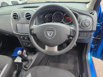 Used Dacia Sandero Stepway 2013 for sale - 75989888: Photo