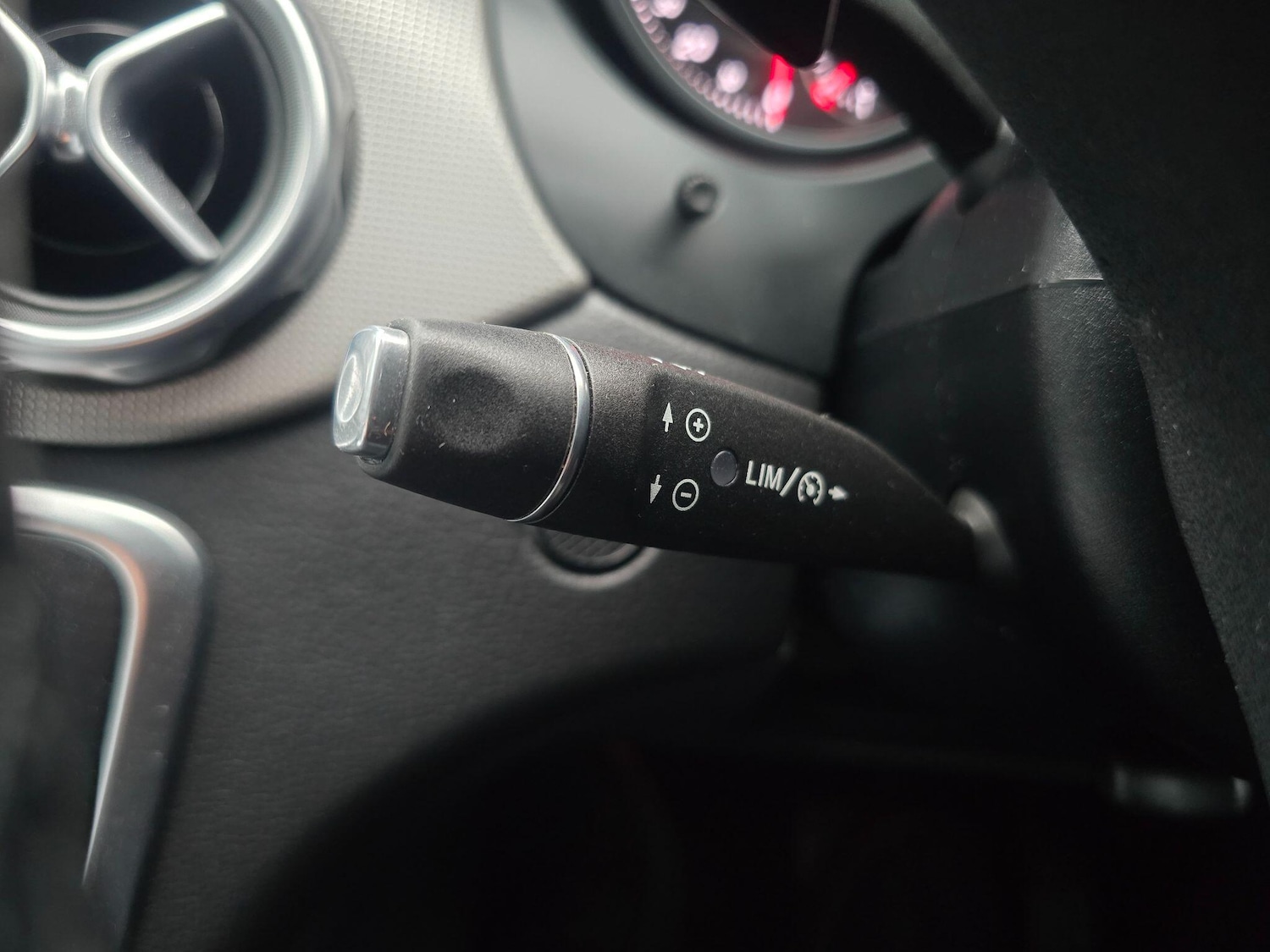 Used Mercedes-Benz GLA 2019 for sale - 76511950: Photo 4