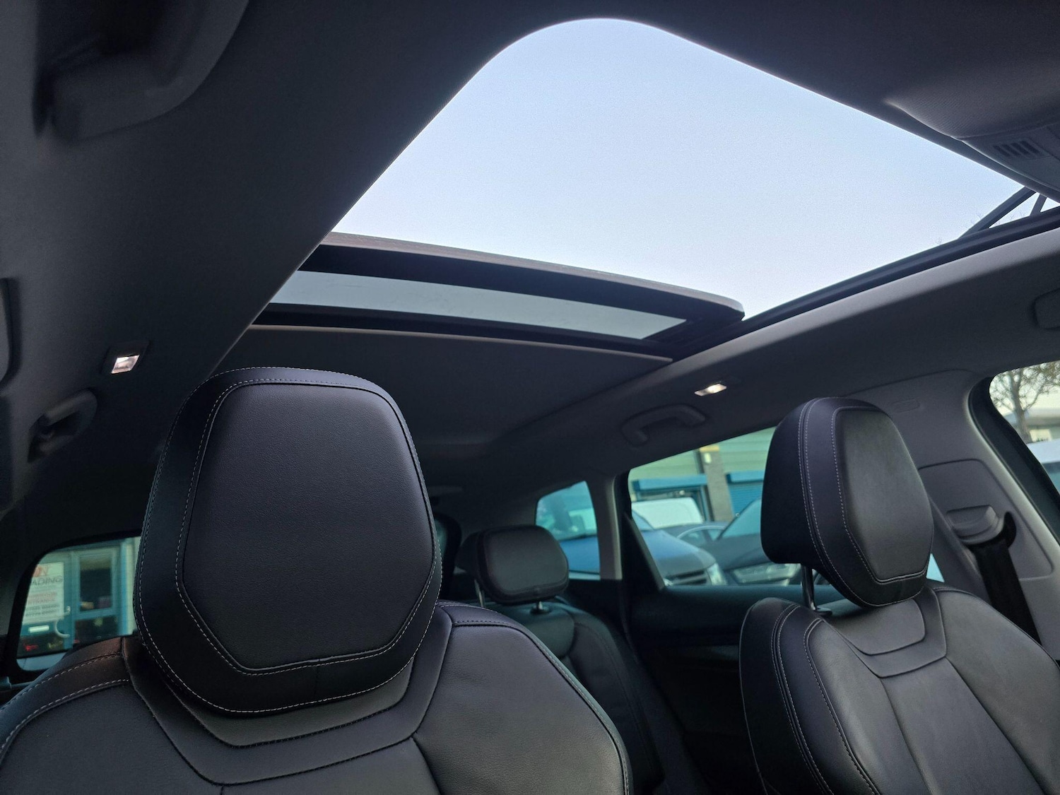 Used Skoda Karoq 2019 for sale - 76786870: Photo 2