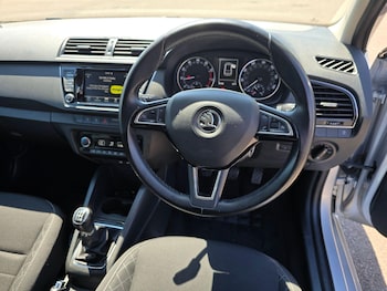 Used Skoda Fabia 2015 for sale - 79192361: Photo