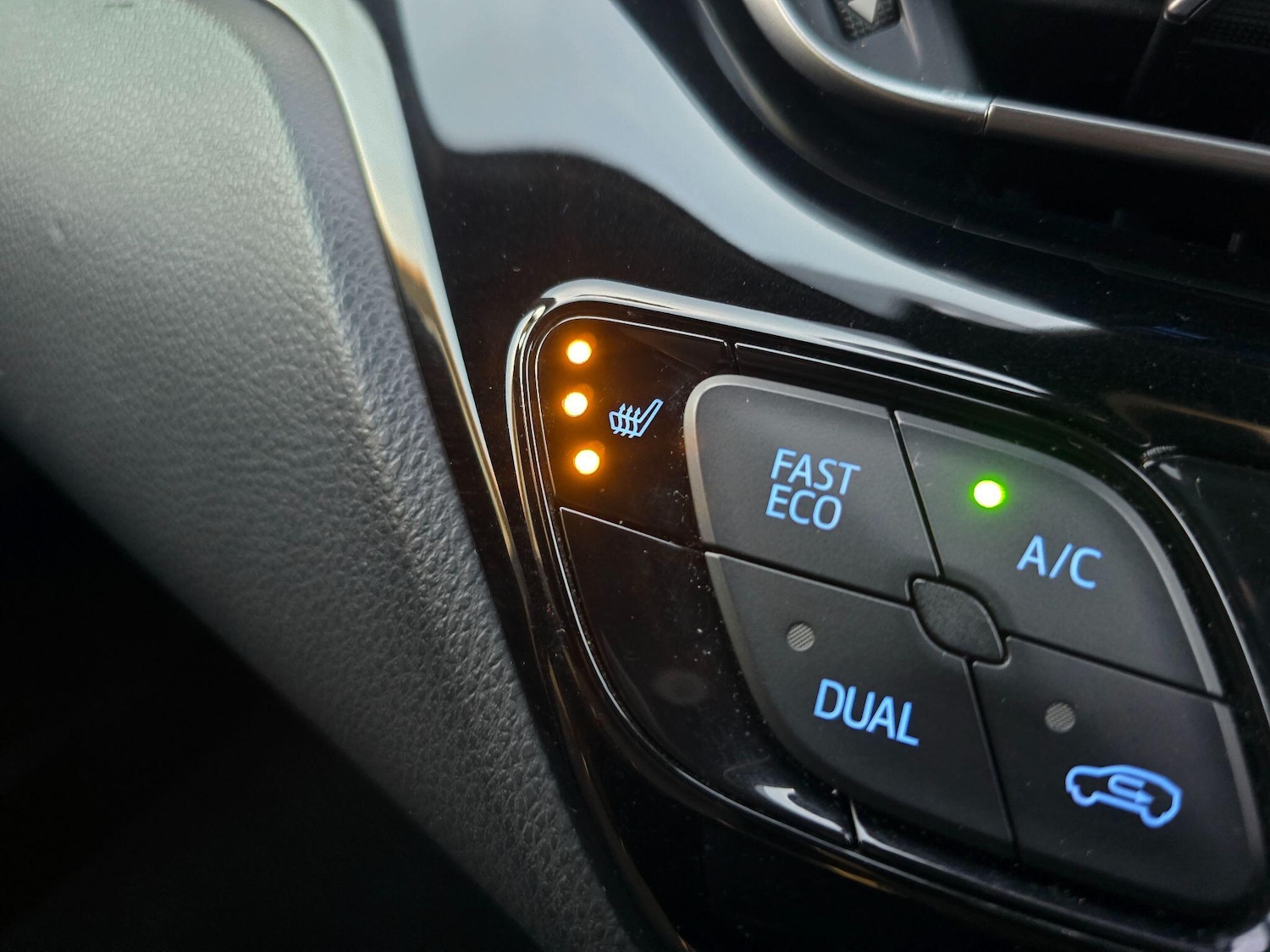 Used Toyota C-HR 2019 for sale - 76441377: Photo 18