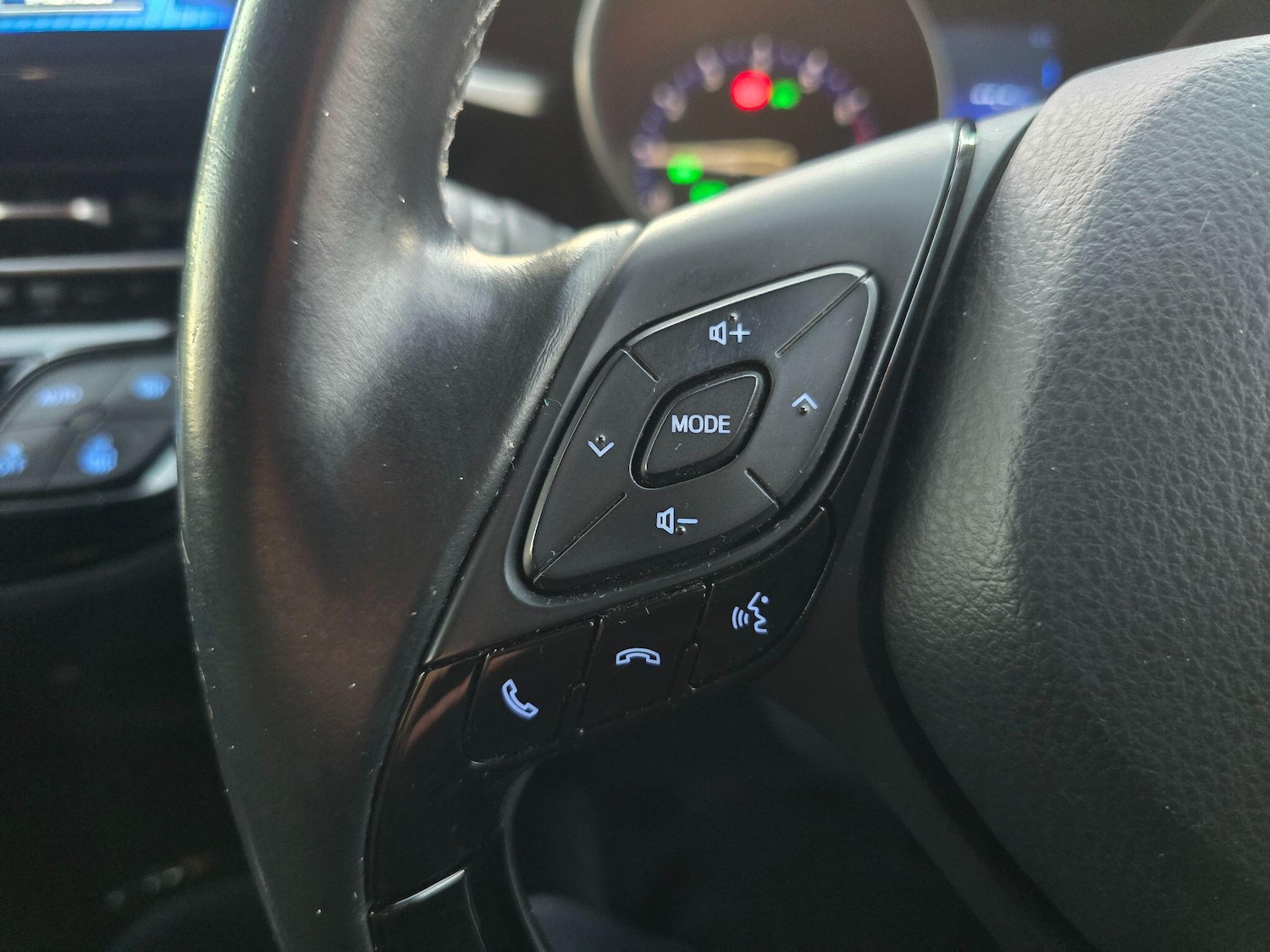 Used Toyota C-HR 2019 for sale - 76441377: Photo 22