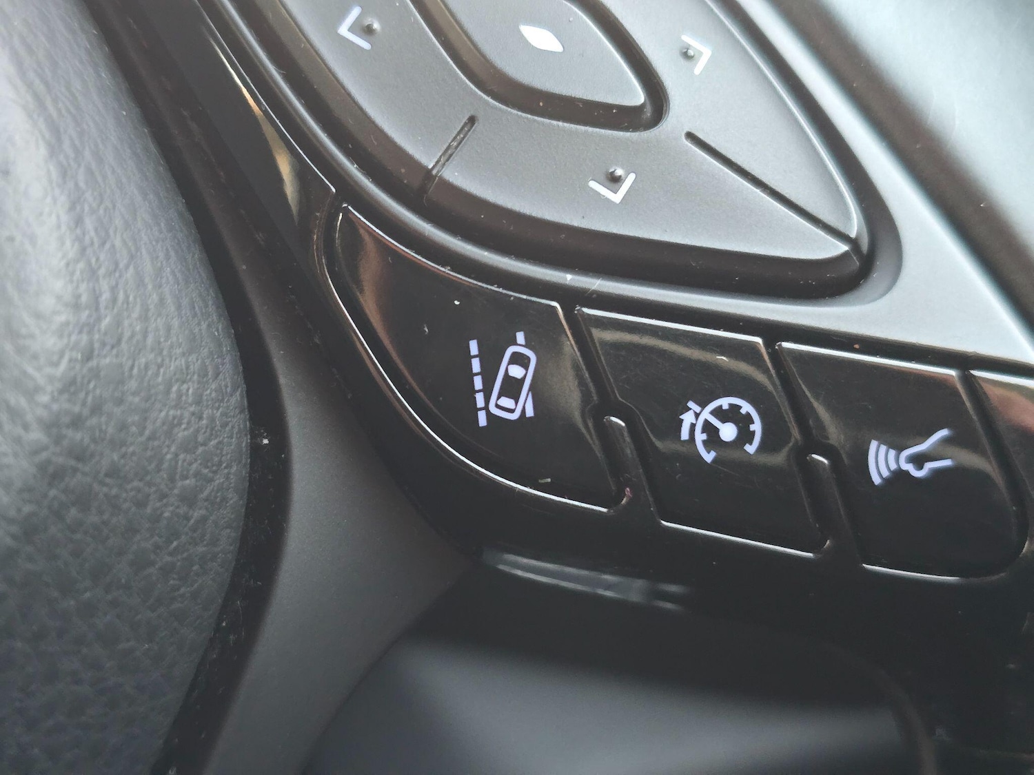 Used Toyota C-HR 2019 for sale - 76441377: Photo 24