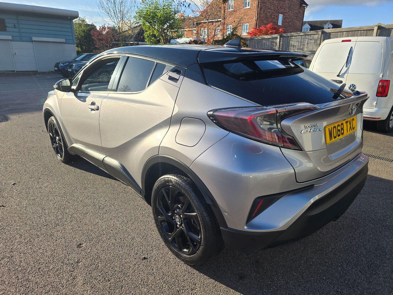 Used Toyota C-HR 2019 for sale - 76441377: Photo 3