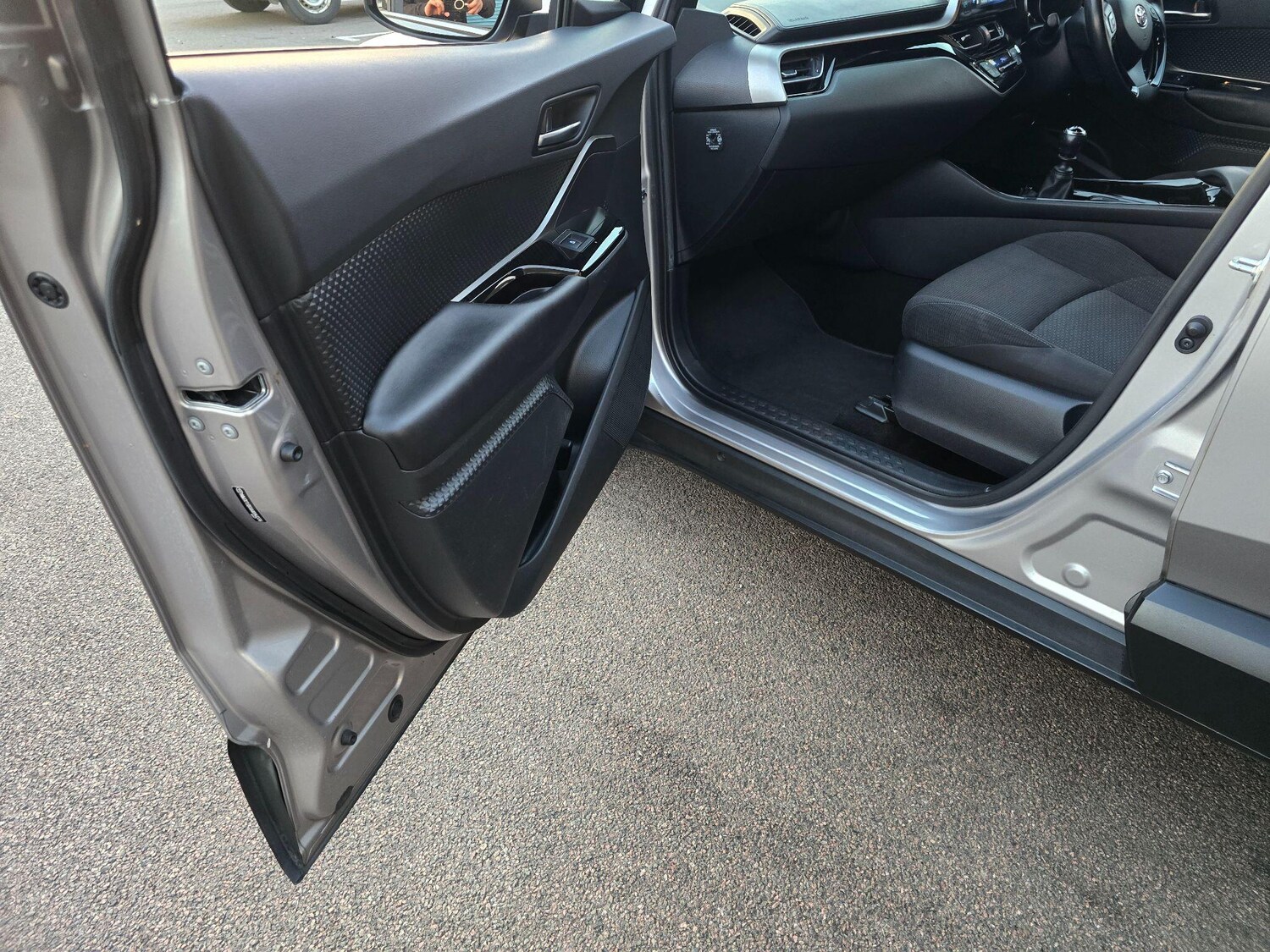 Used Toyota C-HR 2019 for sale - 76441377: Photo 43