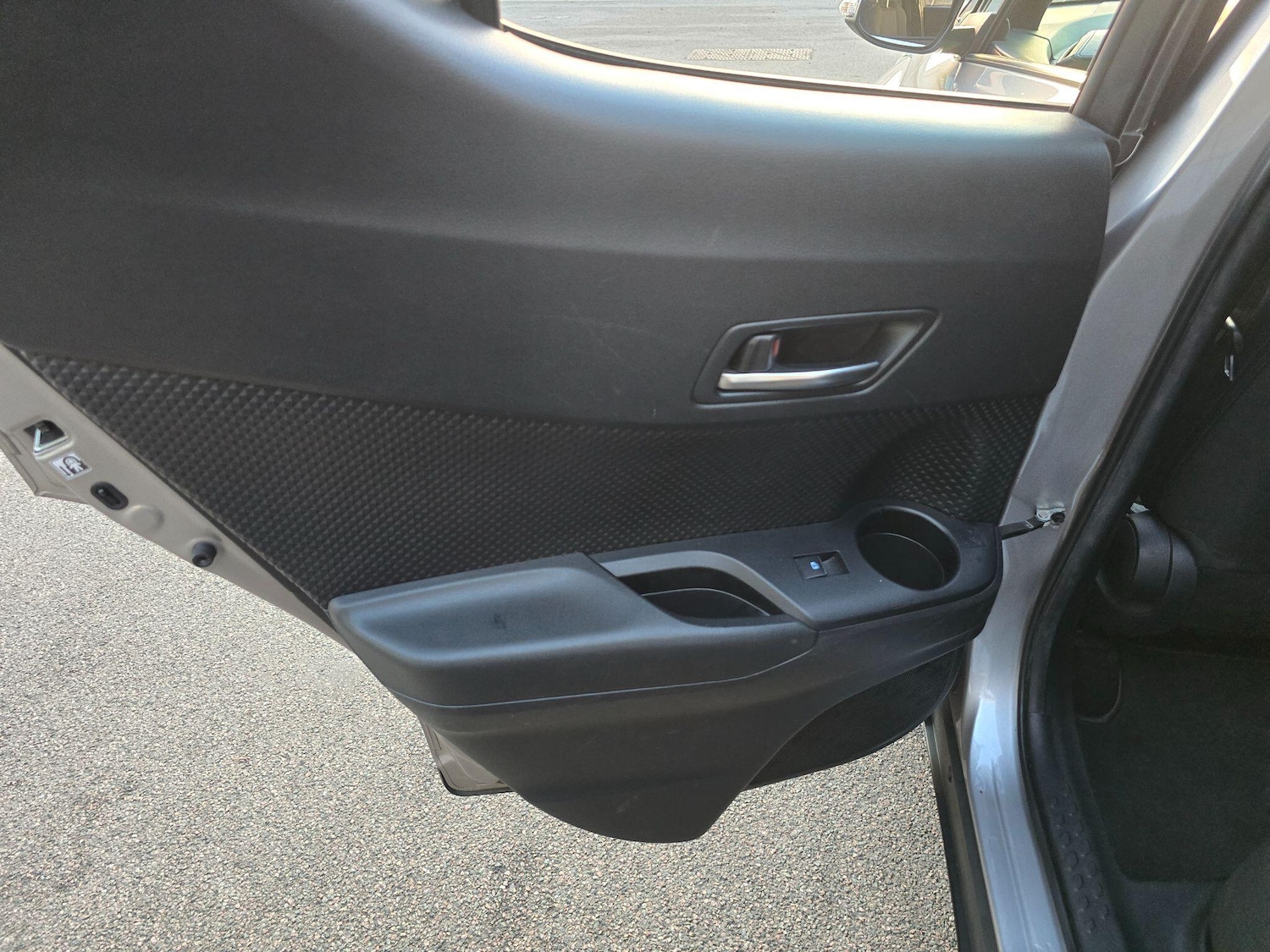 Used Toyota C-HR 2019 for sale - 76441377: Photo 48