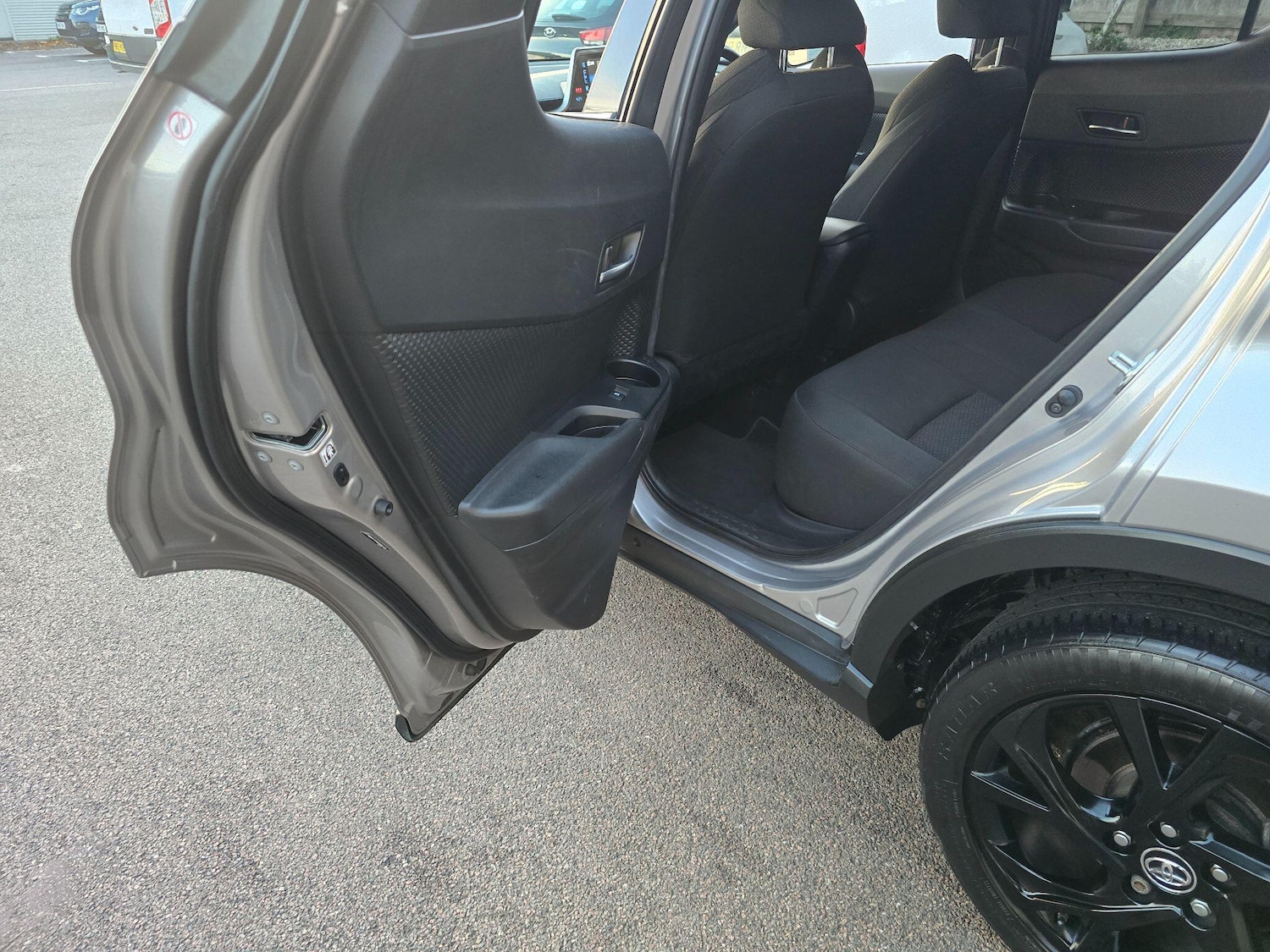 Used Toyota C-HR 2019 for sale - 76441377: Photo 49
