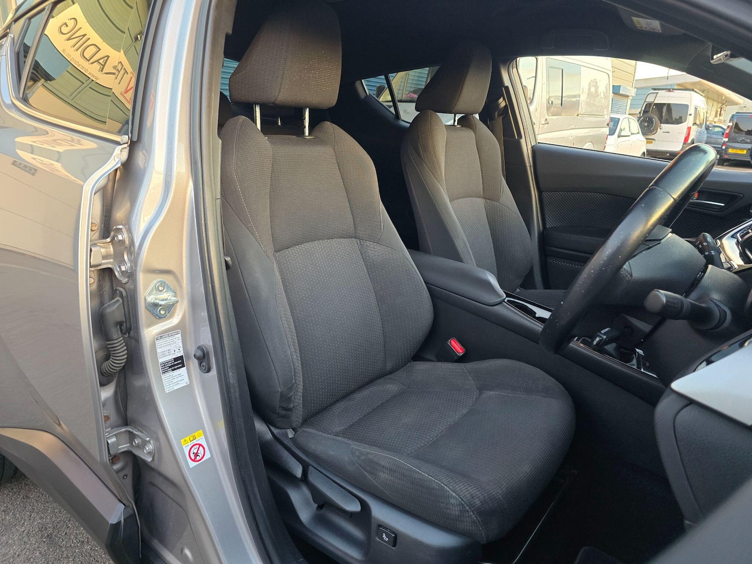 Used Toyota C-HR 2019 for sale - 76441377: Photo 8