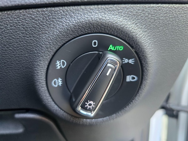 Used Skoda Karoq 2018 for sale - 75552730: Photo 31