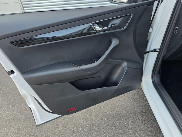 Used Skoda Karoq 2018 for sale - 75552730: Photo 45